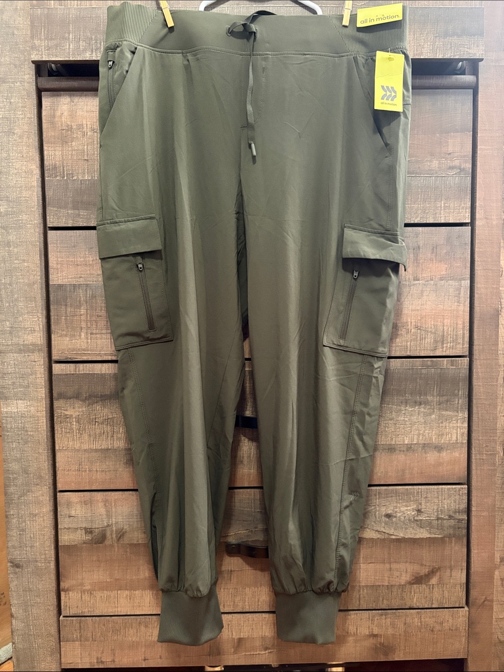 All in Motion Ladies Olive Green Cargo Activewear Pants